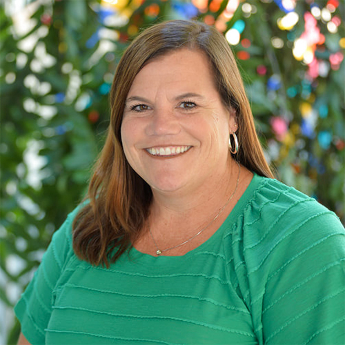 Jennifer Ogee headshot.