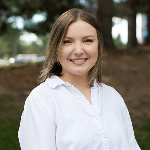 Savannah Roe headshot.